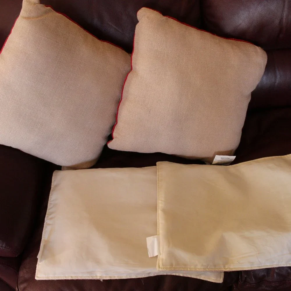 Two Burlap Plaid Snowflake Throw Pillows and 2 Place Mats